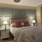 Luxury 4 Bedroom In