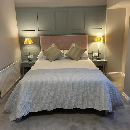 Luxury 4 Bedroom In בית נופש *