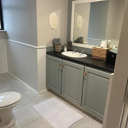 Luxury 4 Bedroom In *