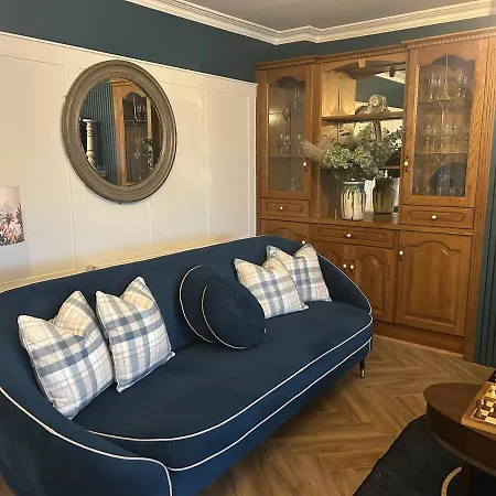 בית נופש Luxury 4 Bedroom In דולין