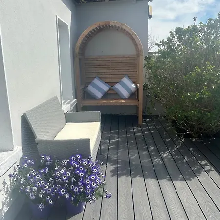 Luxury 4 Bedroom In *