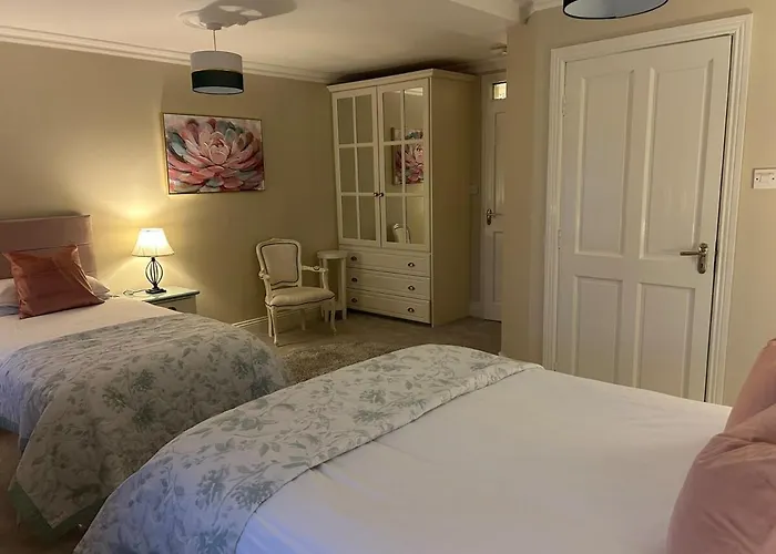 Luxury 4 Bedroom In Hébergement de vacances Doolin