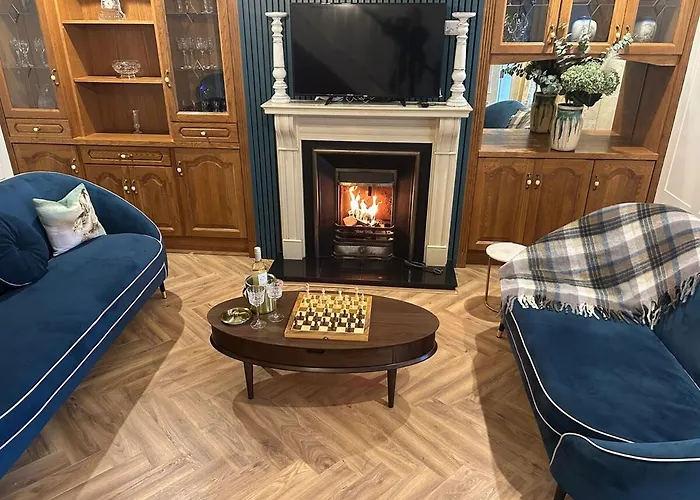 Hébergement de vacances Luxury 4 Bedroom In *