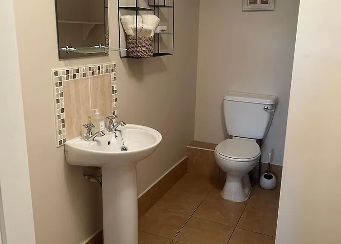 Luxury 4 Bedroom In *