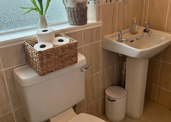 Luxury 4 Bedroom In Hébergement de vacances *