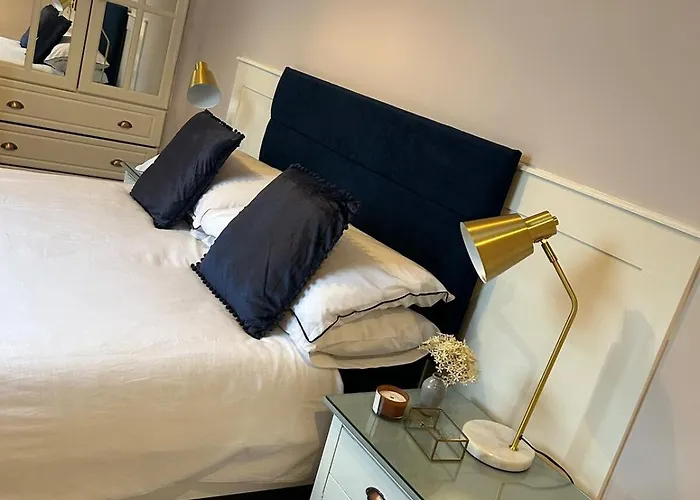 Luxury 4 Bedroom In Semesterbostad *