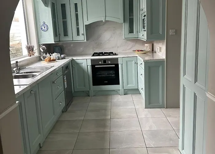 Luxury 4 Bedroom In Hébergement de vacances