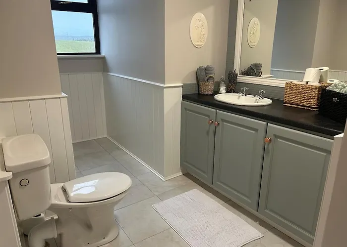 Semesterbostad Luxury 4 Bedroom In *