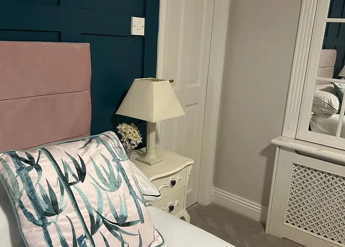 Luxury 4 Bedroom In * 둘린