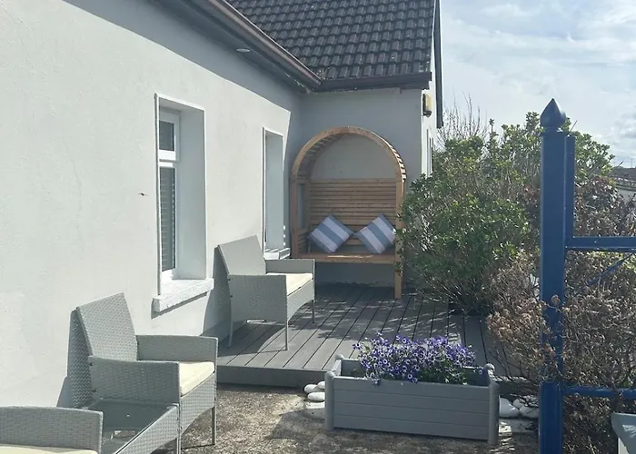 Luxury 4 Bedroom In Hébergement de vacances *